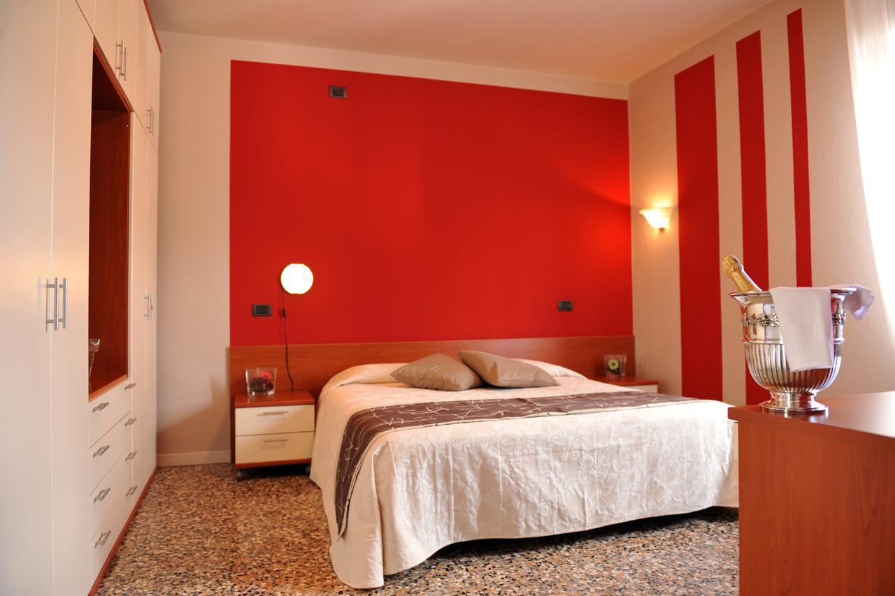 Hotel Bellavista Meuble Monte Isola Exterior photo